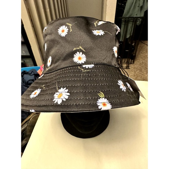 Alice + Olivia | Accessories | Alice Olivia Reversible  display picture 1
